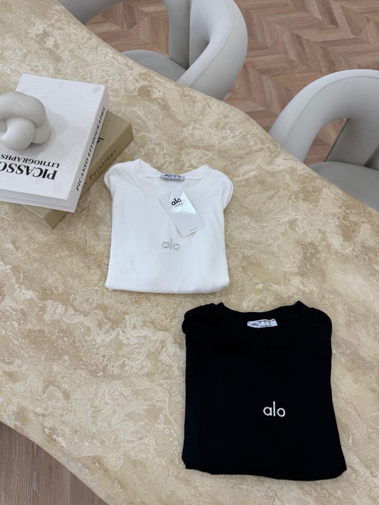 HR-013H&R ButikMuadil Ön Yazılı A Parmak Geçmeli Sweat Beyaz