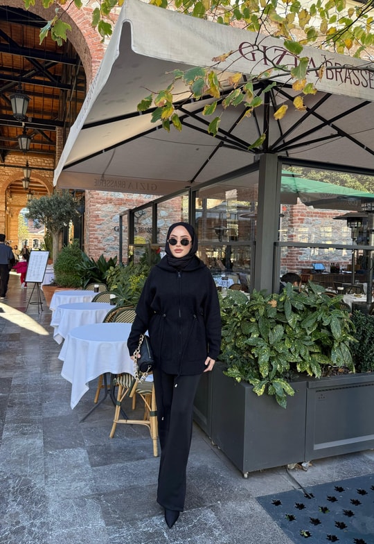 KP-14H&R ButikLane Fermuarlı Triko Kap Siyah