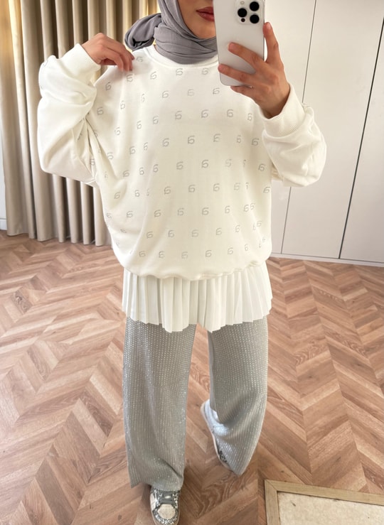 KAZK-629H&R ButikMuadil Harf Taşlı Sweat Beyaz