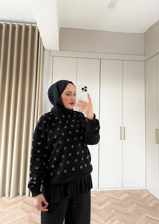 KAZK-628H&R ButikMuadil Harf Taşlı Sweat Siyah
