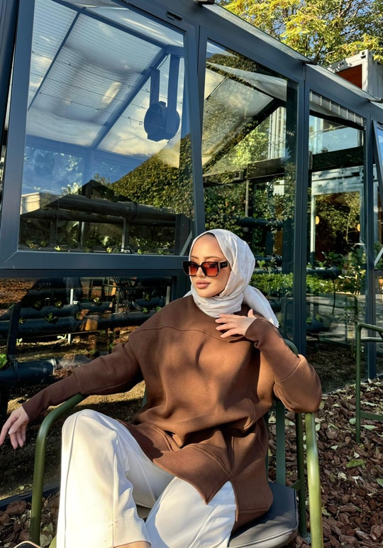 Sweat-179H&R ButikDilvi Model Sweat Kahve