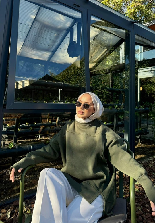 Sweat-180H&R ButikDilvi Model Sweat Yeşil