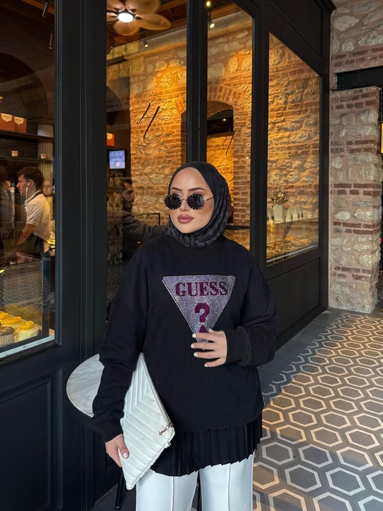 Sweat-219H&R ButikMuadil Pembe Taşlı Sweat Siyah