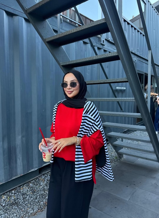 HR-2873H&R ButikSiva Kolu Kesik Detaylı Sweat Kırmızı