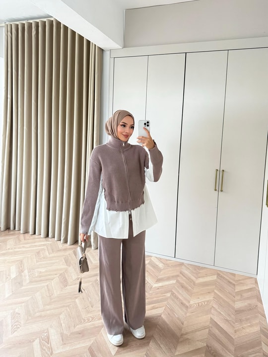 HR-3397H&R ButikDuq- Gömlek Detaylı Triko Takım Vizon