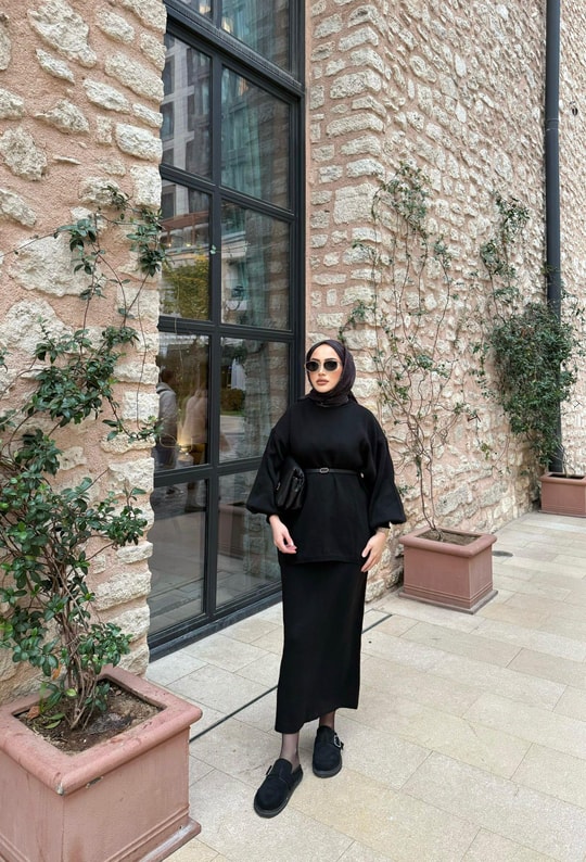 TAKM-1825H&R ButikEylül Balon Kol Etekli Takım Siyah
