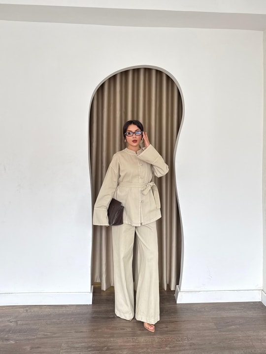 HR-3109H&R ButikHen- Tima Ön Düğmeli Gabardin Takım Bej