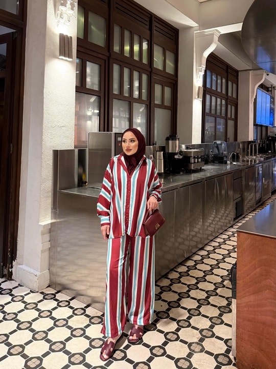 HR-1507H&R ButikHR - Hira Çizgi Desen Bordo - Beyaz