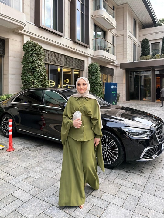 TAKM-2162H&R ButikQu-Lai Pelerin Detaylı Takım Haki