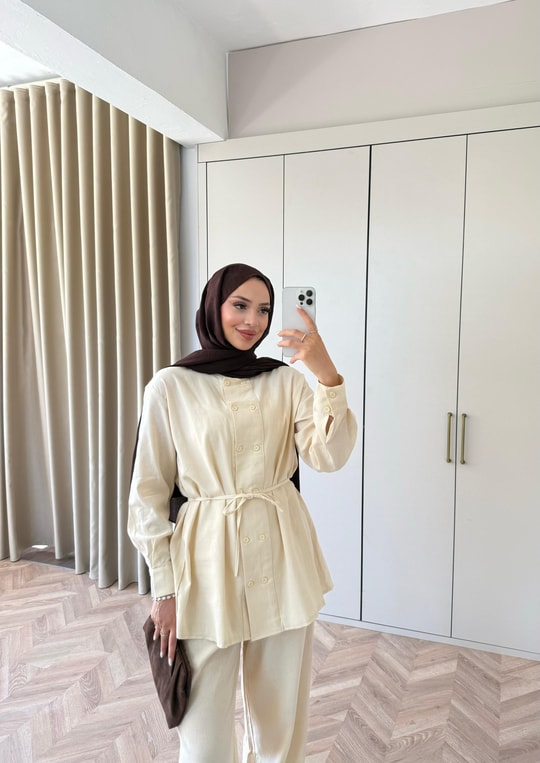 HR-1374H&R ButikTB - Rişa Ön 2 Komple Düğmeli Keten Takım Bej