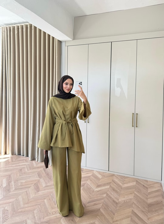 HR-1546H&R ButikTB - Willa Kemeri Detaylı Keten Takım Yağ Yeşili