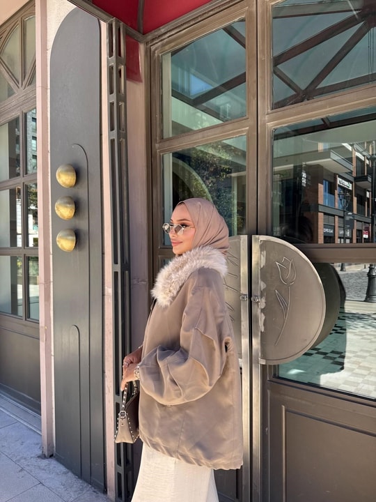 HR-2989H&R ButikFus- Leza Kürk Detaylı Gabardin Trenç Bej