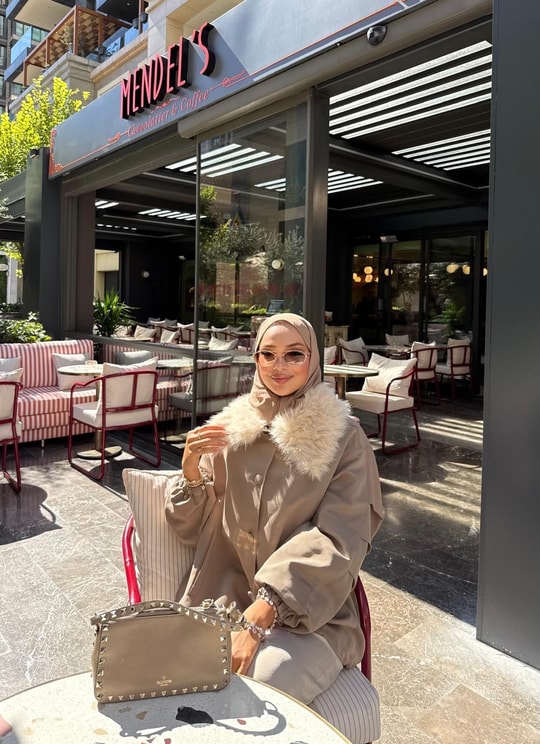 HR-2989H&R ButikFus- Leza Kürk Detaylı Gabardin Trenç Bej