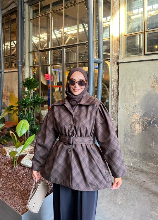HR-2938H&R ButikQu- Meka Trenç Çizgi Desen