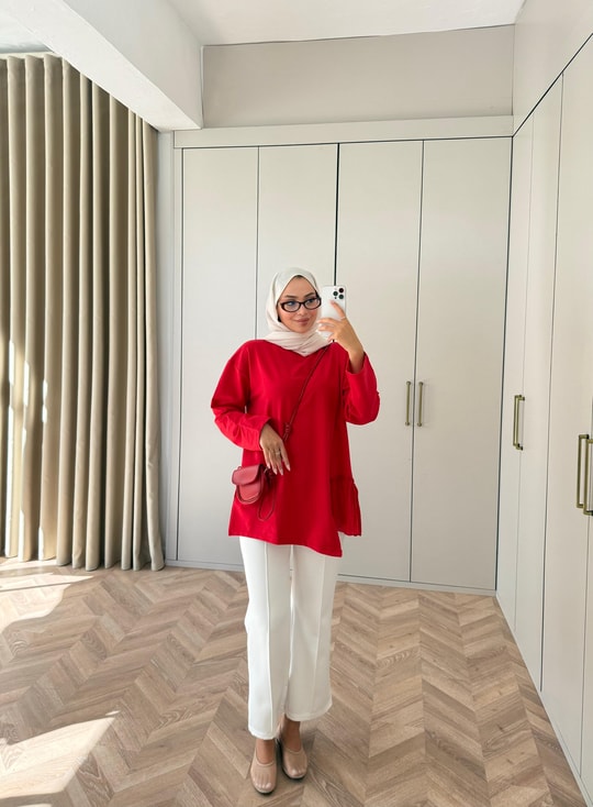 HR-3260H&R ButikEk- Riwi Yanı Dantel Detaylı Tunik Kırmızı