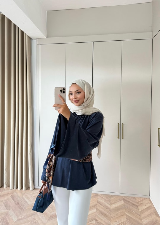 HR-2892H&R ButikQu- Hima İspanyol Kol Oysh Tunik Lacivert