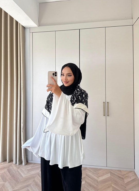 HR-2892H&R ButikQu- Hima İspanyol Kol Oysh Tunik Beyaz