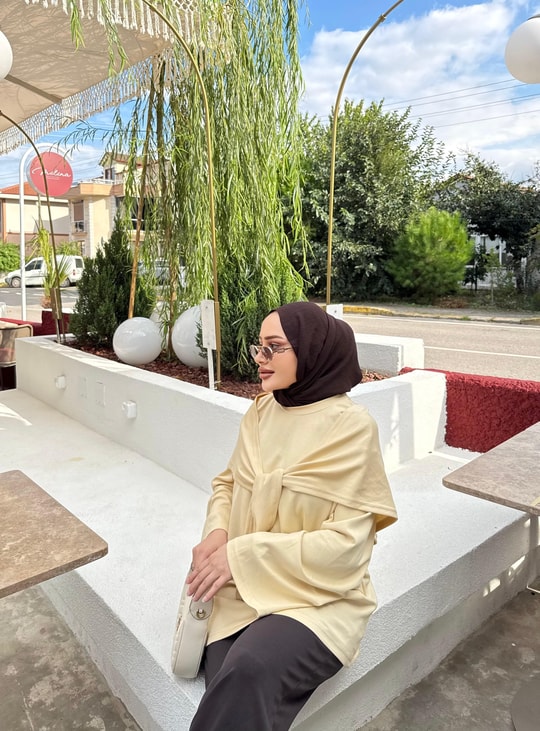 HR-3031H&R ButikTB- Erla Omuz Atkılı Tunik Bej