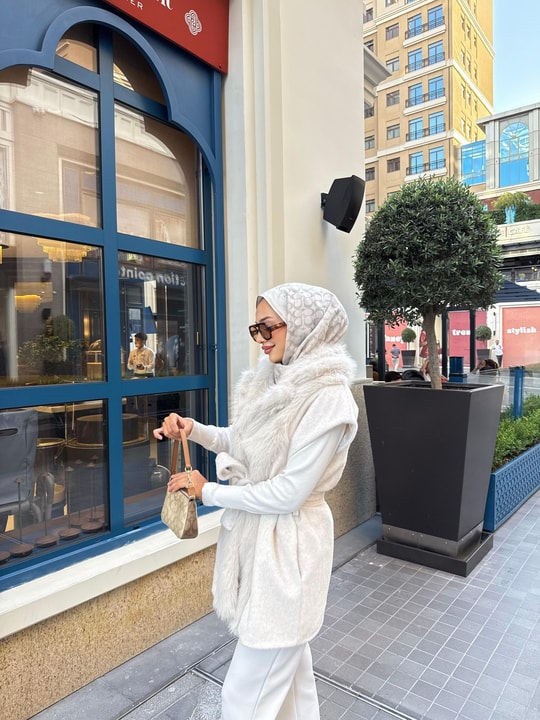 YELEK-276H&R ButikBasli Kürk Yelek Ekru