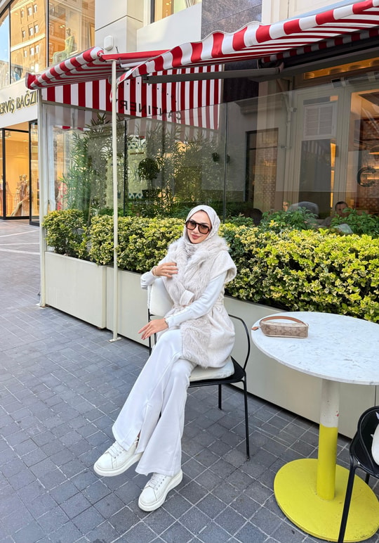 YELEK-276H&R ButikBasli Kürk Yelek Ekru