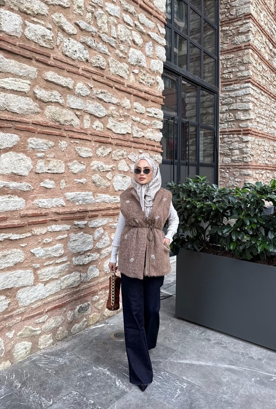 YELEK-302H&R ButikLiam Taşlı Yelek Kahve