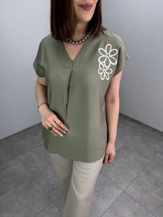 Çiçek Nakışlı Bluz 3457