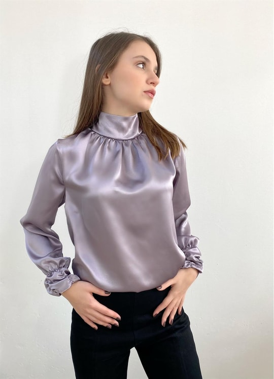 Gül Kurusu - Gri Saten Bluz 