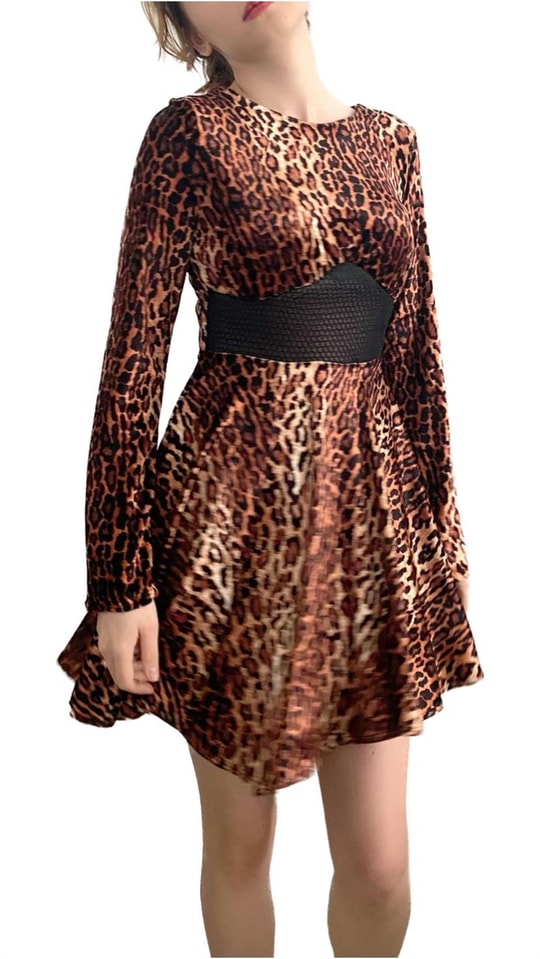 Üçgen Etekli File Detaylı Kadife Leopar Desen Mini Elbise 