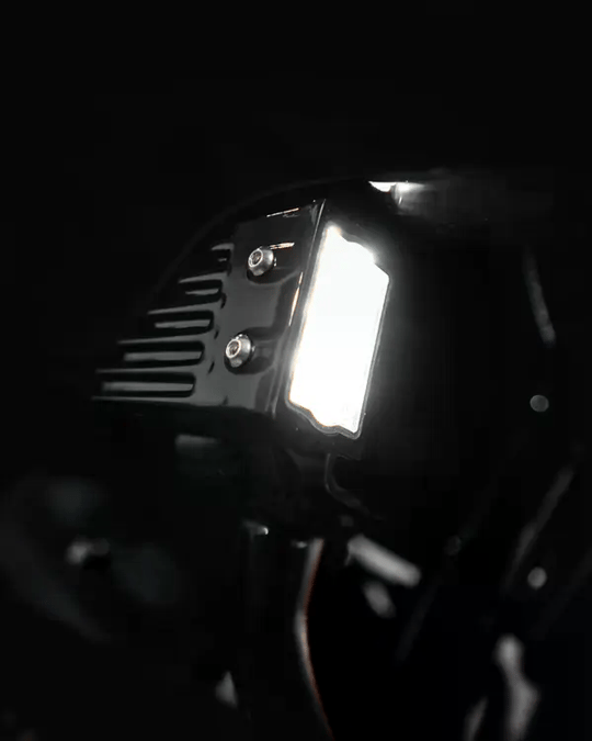 CUSTOM DYNAMICS ECE LOW RIDER ST PERF. LED FR. KOD:20202360