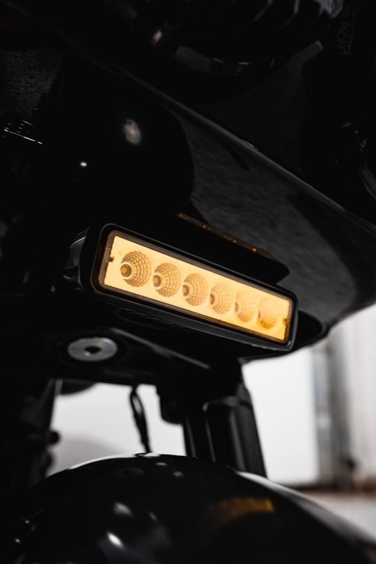 CUSTOM DYNAMICS LIGHT BAR LED YELLOW ROAD GLID KOD:20403194