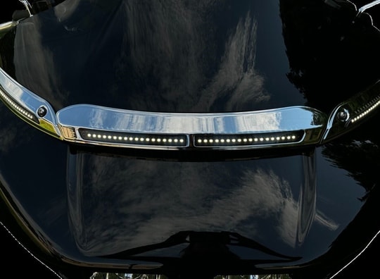 CUSTOM DYNAMICS LIGHTS LED WINDSHIELD TRIM CHR KOD:20403231