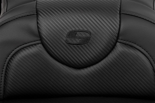 SADDLEMEN SEAT ROADSOFA CF EXT RCH W/BR  KOD:808-07B-186B0
