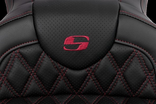 SADDLEMEN SEAT ROADSOFA LS W/BR BURGUNDY KOD:0801-1606