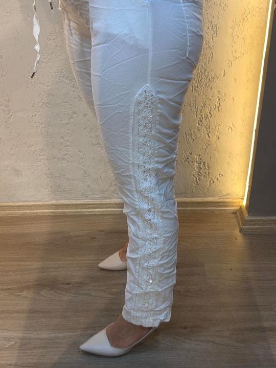 Full Likralı Payet Küpür Detaylı Pantolon Beyaz