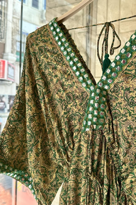 Hint İpeği Yarasa Kol Tasarım Elbise Zeytin Yeşili