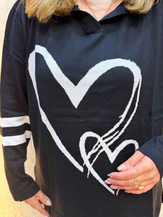 Kalp Desenli Kapüşonlu Triko Sweatshirt Siyah