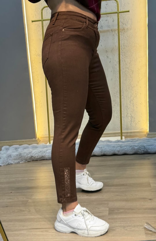 Paça Nakışlı Pantolon Acı Kahve