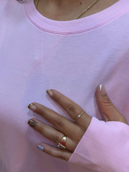 Parmak Geçirme Detaylı Yanları Yırtmaçlı Pamuk Sweatshirt Toz Pembe
