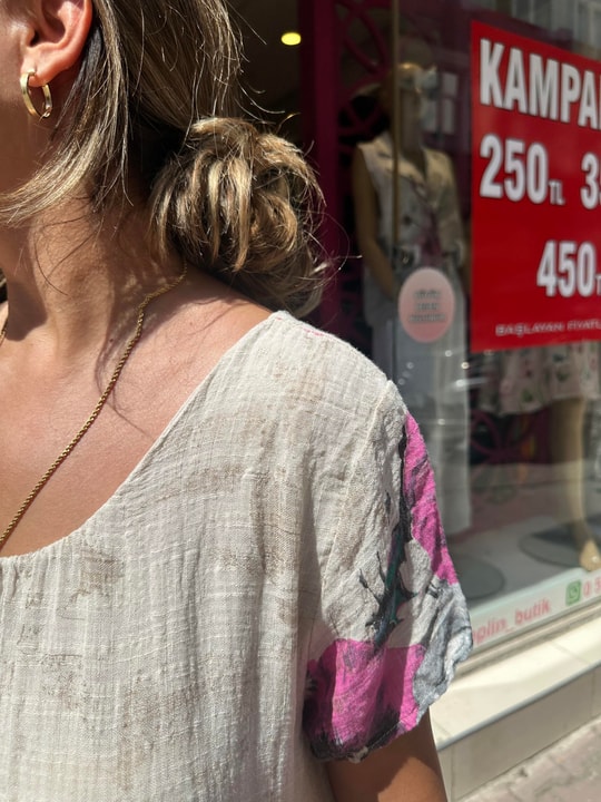 Pembe Çiçek Desenli İthal Elbise Krem