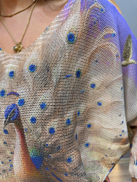Tavus Kuşu Desen İthal Bluz Krem