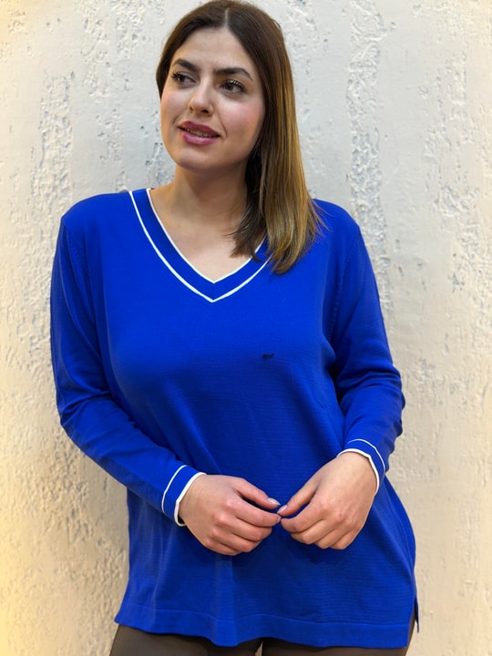 V Yaka Çizgili Triko Saks Mavi