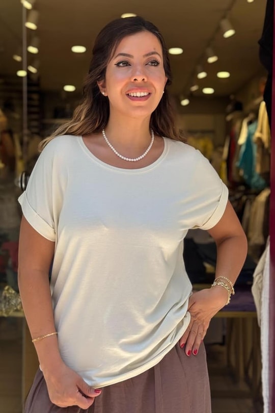Yuvarlak Yaka Kısa Kollu Basic Tshirt