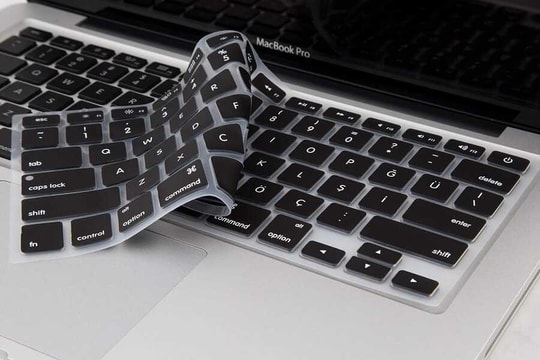 Apple Macbook 15.4 Pro Retina Zore Klavye Koruyucu Silikon Ped