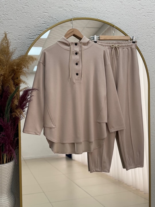 Bemista Kapşonlu Çıtçıtlı  Yanı Yırtmaçlı Pantolonlu Takım-MA8329 Taş