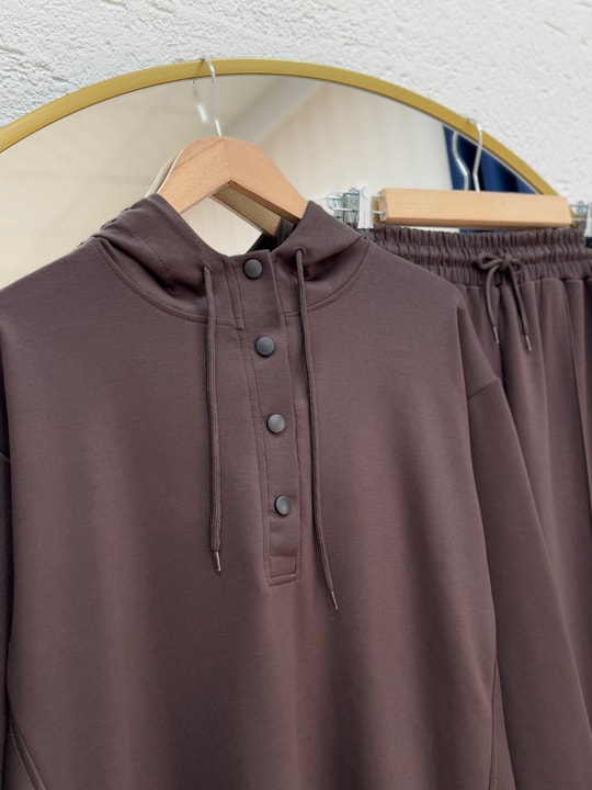 Bemista Kapşonlu Çıtçıtlı  Yanı Yırtmaçlı Pantolonlu Takım-MA8329 Kahve