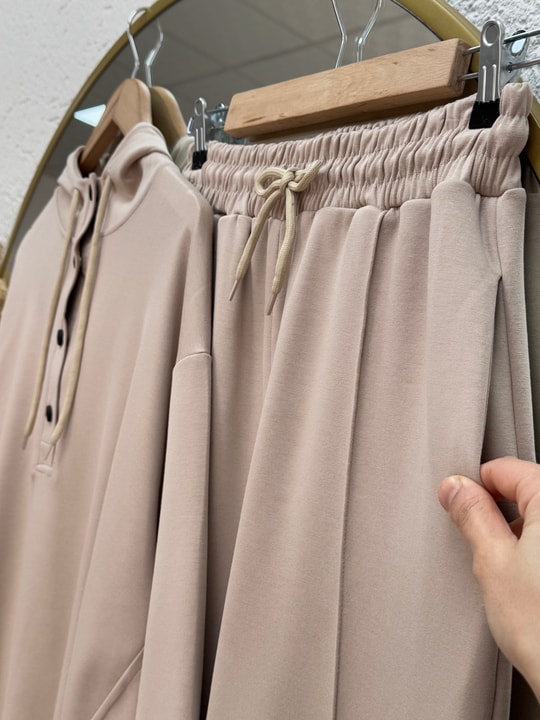 Bemista Kapşonlu Çıtçıtlı  Yanı Yırtmaçlı Pantolonlu Takım-MA8329 Taş