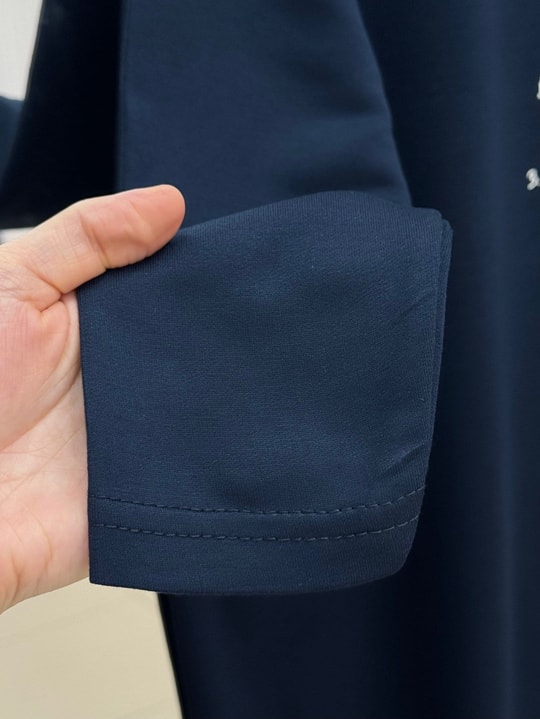 Cemşah Papatya Nakışlı Yazılı Yırtmaçlı Bluz-SS13157 Lacivert