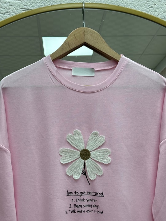 Cemşah Papatya Nakışlı Yazılı Yırtmaçlı Bluz-SS13157 Pembe