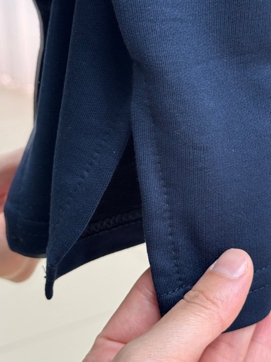 Cemşah Papatya Nakışlı Yazılı Yırtmaçlı Bluz-SS13157 Lacivert