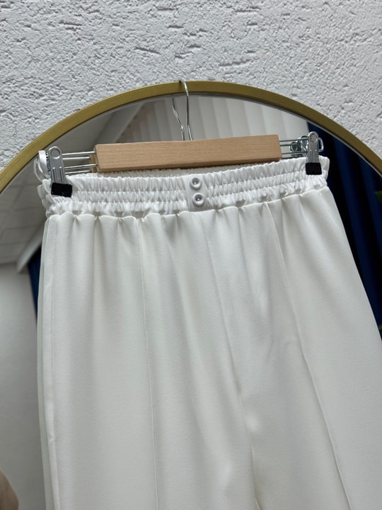 Gülçin Önü Çift Düğme Detaylı Havuç Paça Pantolon-MT5881 Beyaz